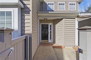 2463 Old Greenbrier RD # 1, Chesapeake, VA 23325