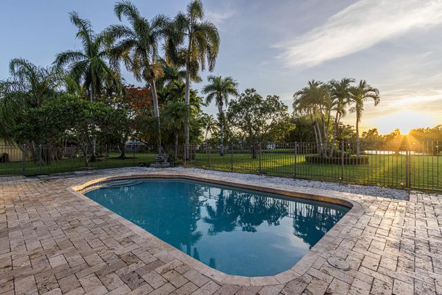 770 Ranch Road, Weston, FL 33326