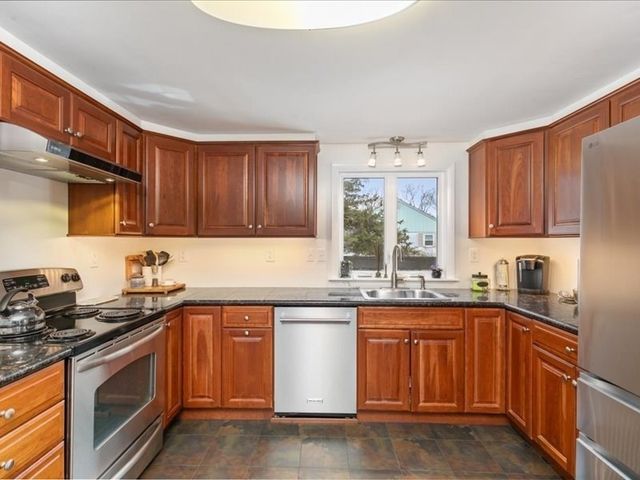 220 Burlington Ave, Wilmington, MA 01887