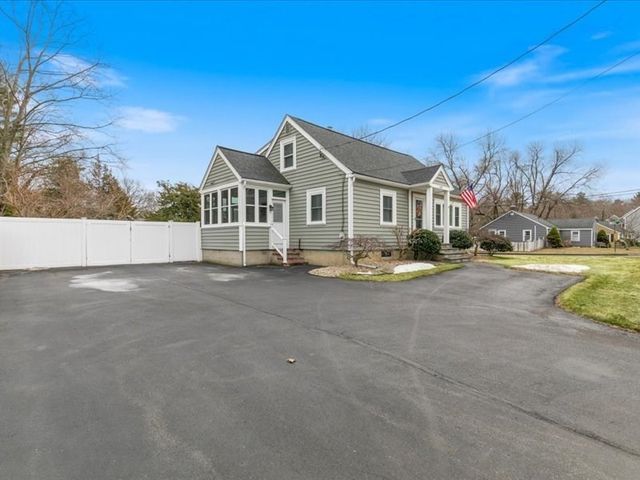 220 Burlington Ave, Wilmington, MA 01887