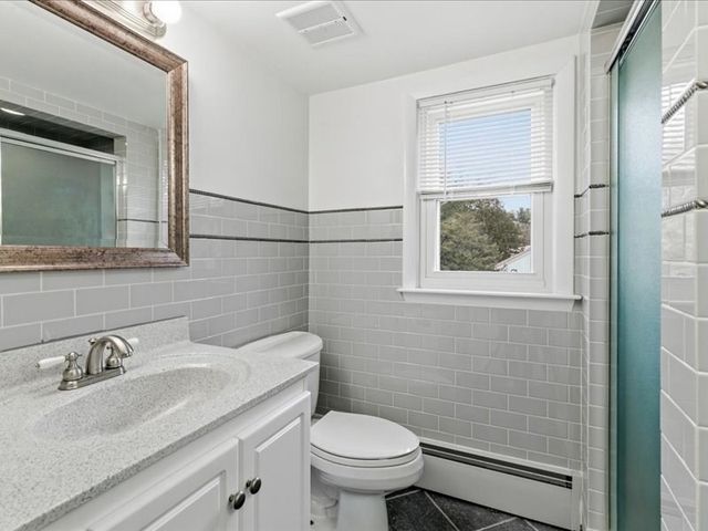 220 Burlington Ave, Wilmington, MA 01887