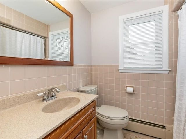 220 Burlington Ave, Wilmington, MA 01887