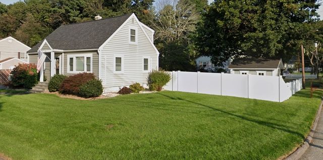 220 Burlington Ave, Wilmington, MA 01887