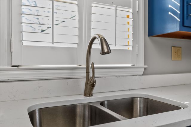 976 Fredericksburg Road, Lexington, KY 40504