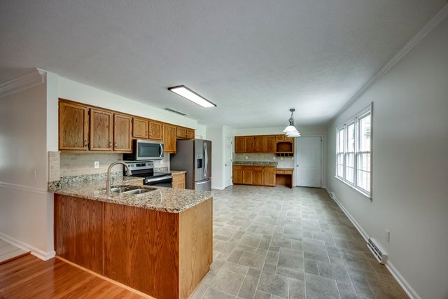 1394 Lannock Drive, Danville, KY 40422