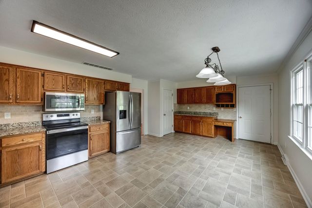1394 Lannock Drive, Danville, KY 40422