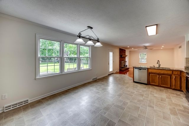 1394 Lannock Drive, Danville, KY 40422