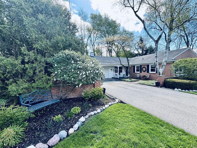 392 Eastmoor Avenue, Grand Rapids, MI 49546