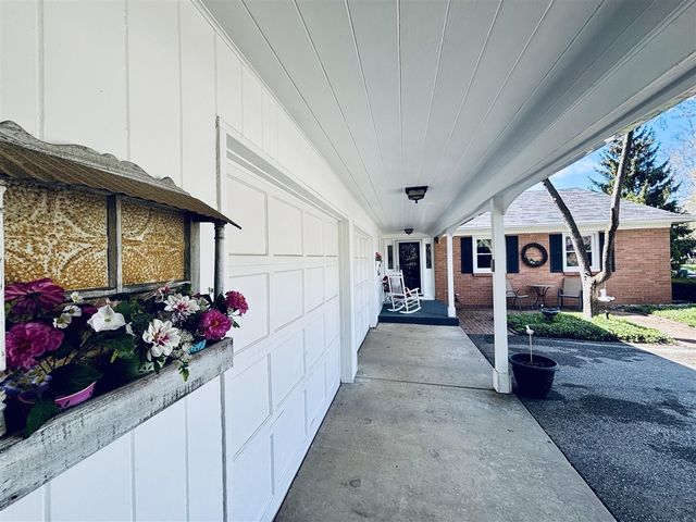 392 Eastmoor Avenue, Grand Rapids, MI 49546