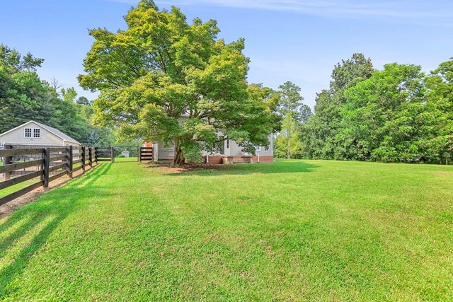 7525 Luthersville Road, Gay, GA 30218