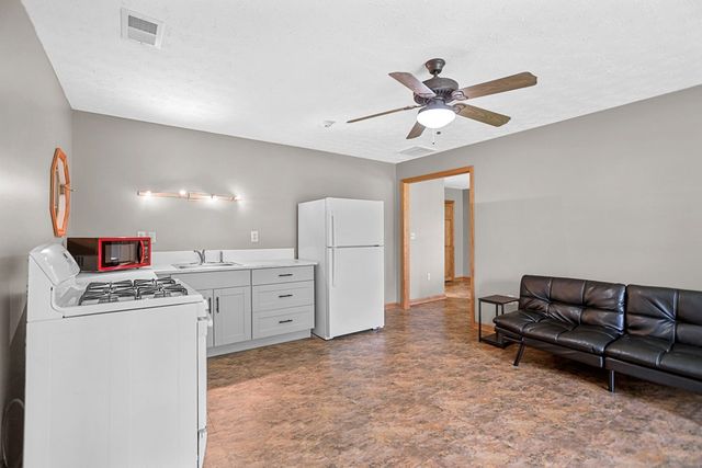 7525 Luthersville Road, Gay, GA 30218