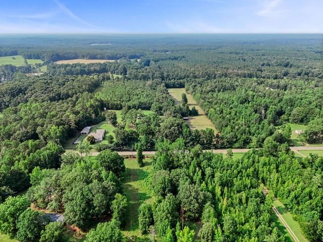 7525 Luthersville Road, Gay, GA 30218