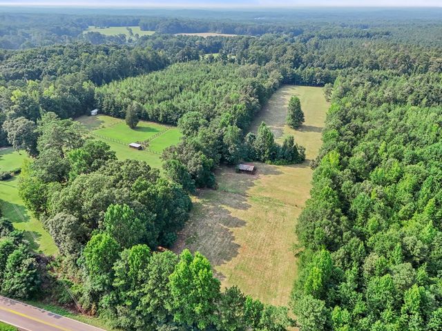 7525 Luthersville Road, Gay, GA 30218