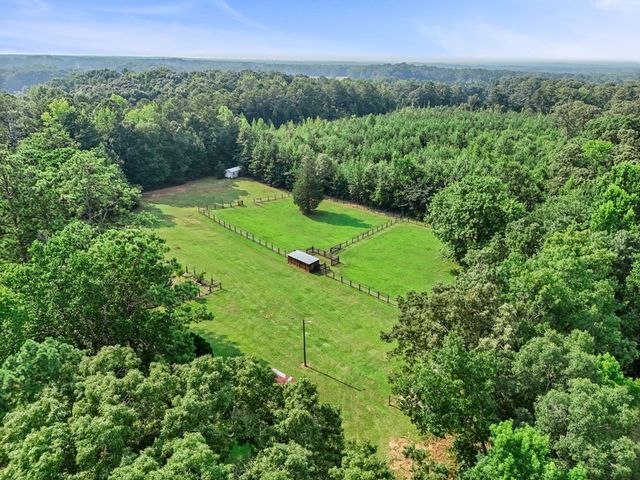 7525 Luthersville Road, Gay, GA 30218