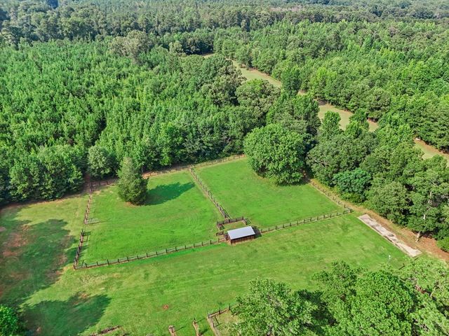 7525 Luthersville Road, Gay, GA 30218