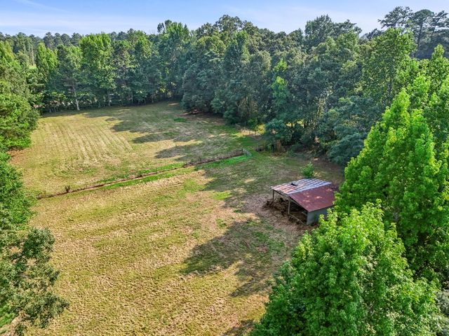 7525 Luthersville Road, Gay, GA 30218