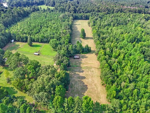 7525 Luthersville Road, Gay, GA 30218