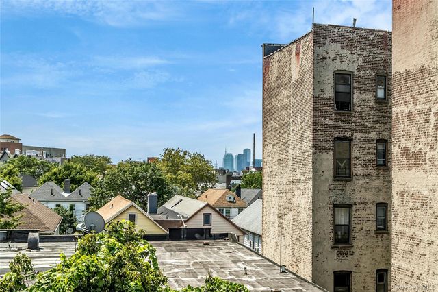 40-40 68th Street 4D, Woodside, NY 11377