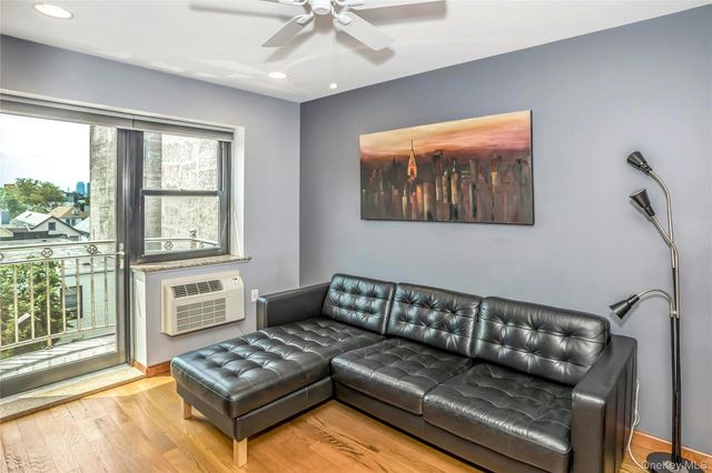 40-40 68th Street 4D, Woodside, NY 11377