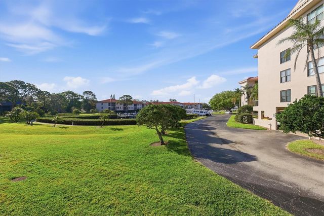 1805 MARINER DRIVE 55, Tarpon Springs, FL 34689