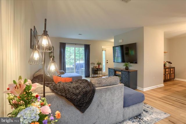 2398 MILL RD, Mechanicsburg, PA 17055