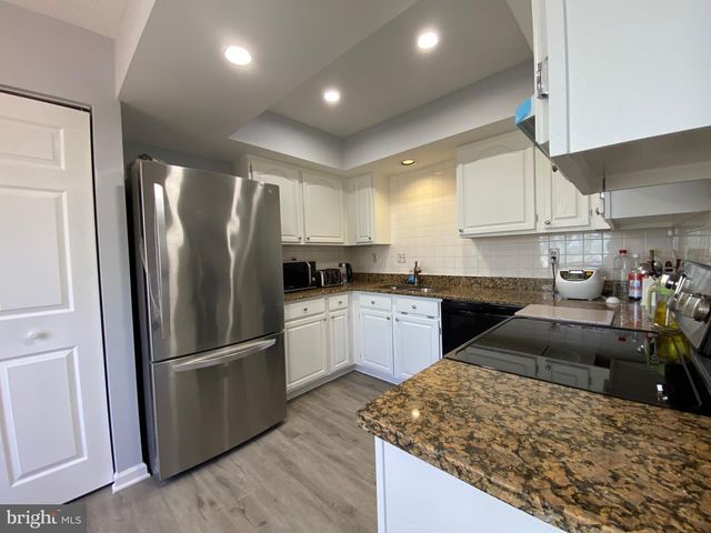 12421 WALNUT COVE CIR, Germantown, MD 20874