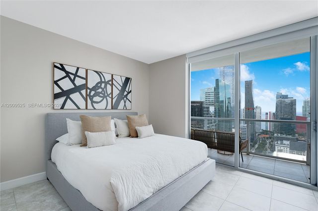 1060 Brickell Ave 3209, Miami, FL 33131