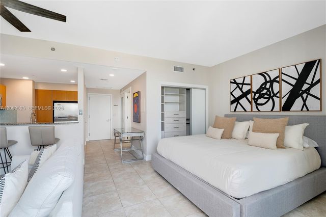 1060 Brickell Ave 3209, Miami, FL 33131