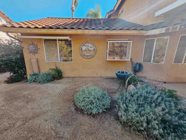 1715 Las Palmas Lane, Escondido, CA 92026