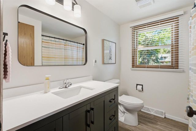 2828 ACORN ROAD, Neenah, WI 54956
