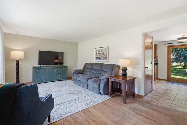 2828 ACORN ROAD, Neenah, WI 54956