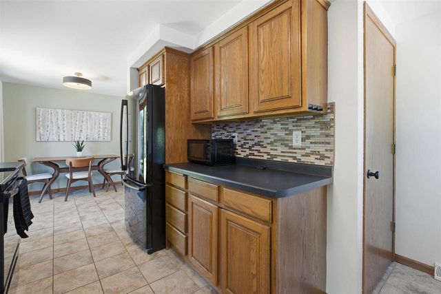 2828 ACORN ROAD, Neenah, WI 54956