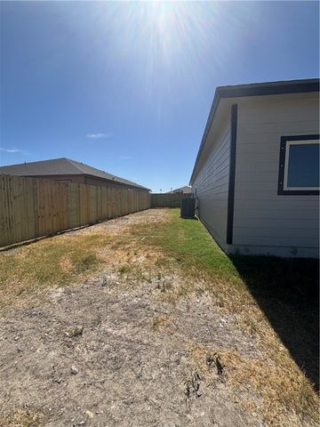 3202 Anchorage Dr, Corpus Christi, TX 78414