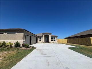 3202 Anchorage Dr, Corpus Christi, TX 78414