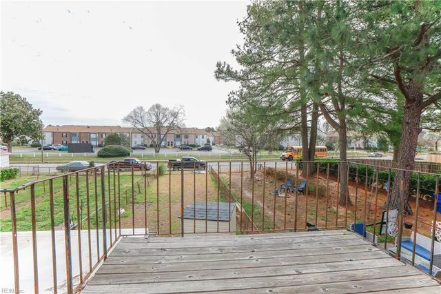 1232 Clydesdale LN, Virginia Beach, VA 23464