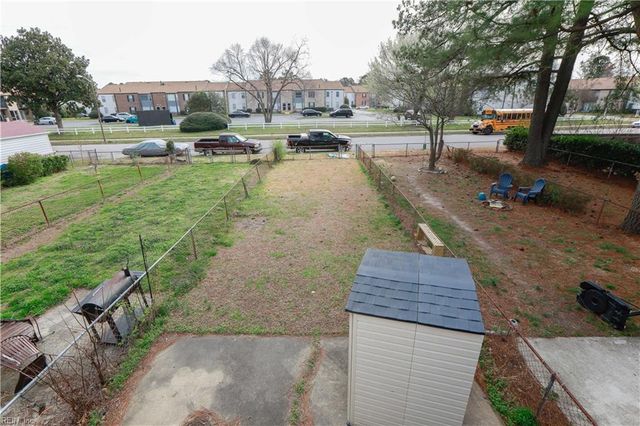 1232 Clydesdale LN, Virginia Beach, VA 23464