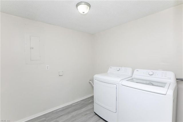 1232 Clydesdale LN, Virginia Beach, VA 23464