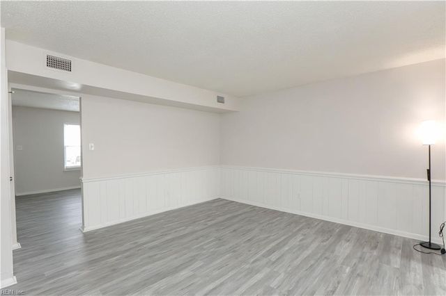 1232 Clydesdale LN, Virginia Beach, VA 23464