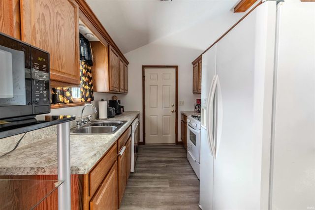 19444 Sunward Court, Goshen, IN 46528