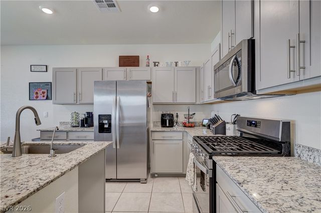 7617 Moore Creek Lane, North Las Vegas, NV 89084