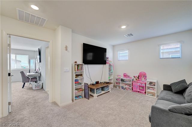 7617 Moore Creek Lane, North Las Vegas, NV 89084