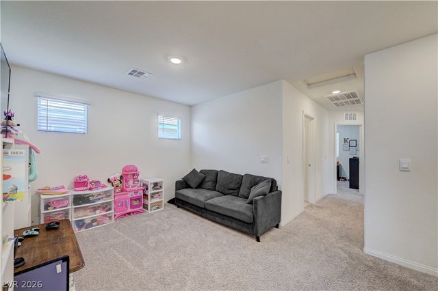 7617 Moore Creek Lane, North Las Vegas, NV 89084