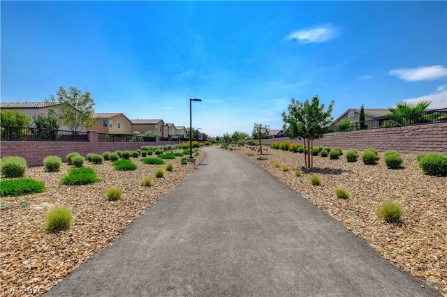 7617 Moore Creek Lane, North Las Vegas, NV 89084