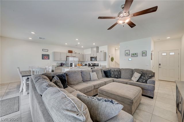 7617 Moore Creek Lane, North Las Vegas, NV 89084