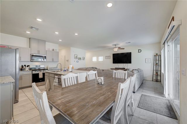 7617 Moore Creek Lane, North Las Vegas, NV 89084