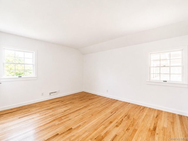 20 Priscilla Lane, Port Chester, NY 10573