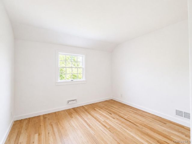 20 Priscilla Lane, Port Chester, NY 10573
