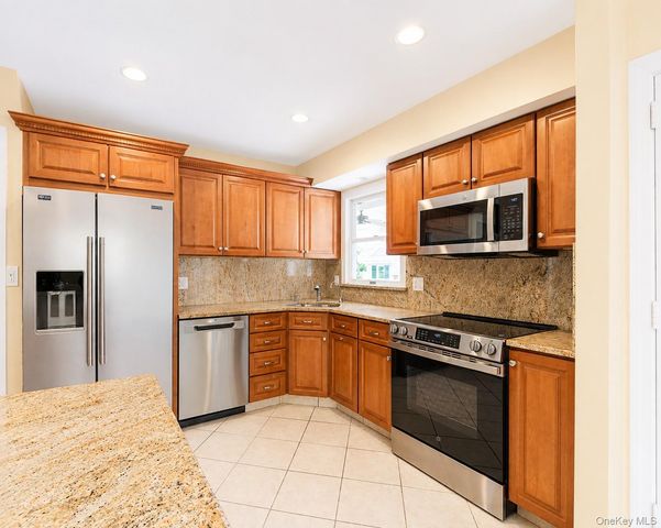 20 Priscilla Lane, Port Chester, NY 10573