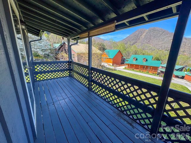 84 Stoney Ridge Loop, Maggie Valley, NC 28751