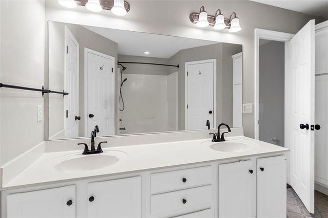 326 Twin Oaks Drive, Monroe, GA 30655